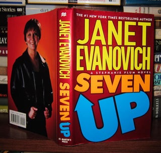 Item #43435 SEVEN UP. Janet Evanovich