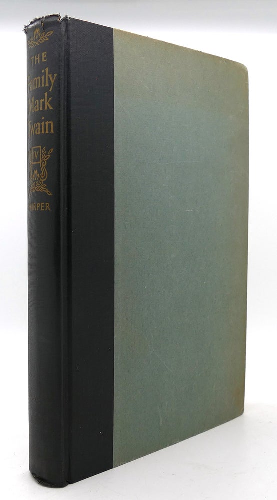 Item #124907 THE FAMILY VOL. 4 Selected Short Stories and Essays. Mark Twain.