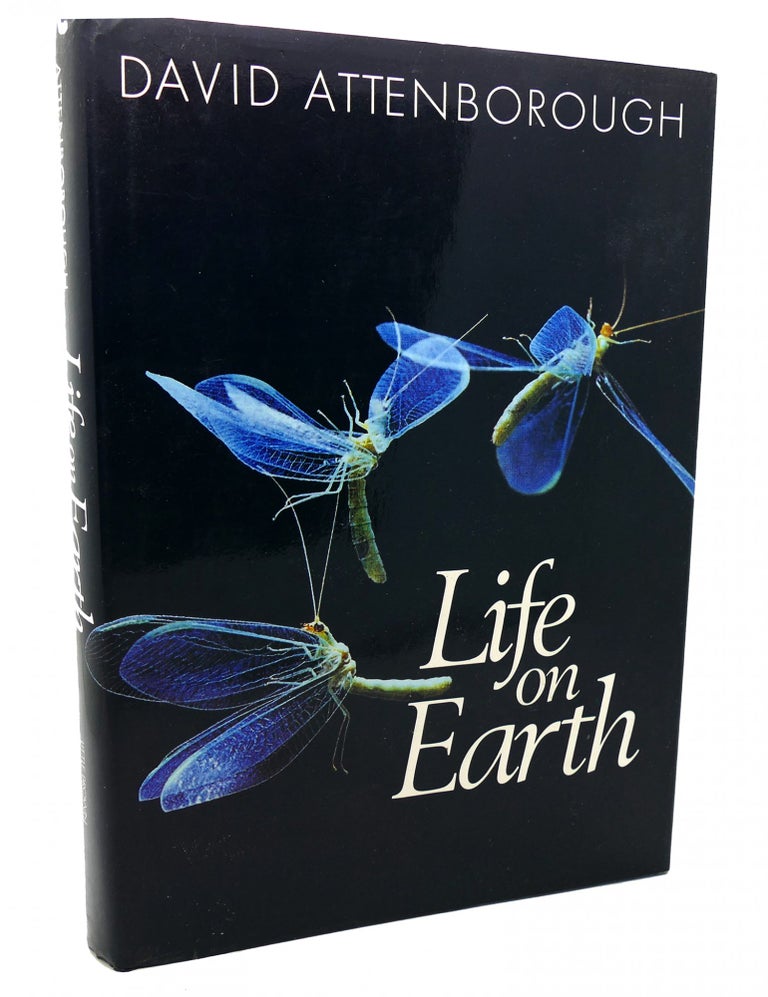 Item #133062 LIFE ON EARTH A Natural History. David Attenborough.