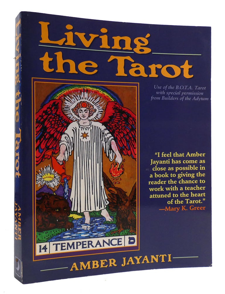 Item #179351 LIVING THE TAROT. Amber Jayanti.