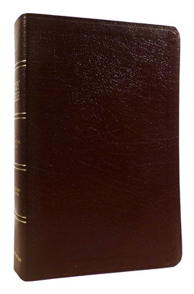 Item #181314 THE HOLY BIBLE NEW INTERNATIONAL VERSION Containing the Old and New Testament. Bible