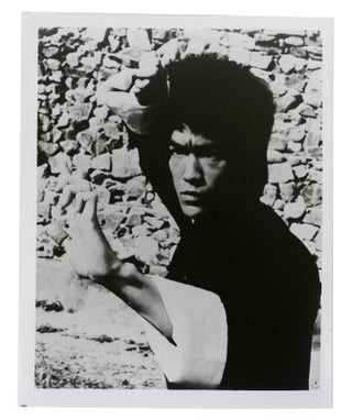 Item #301117 BRUCE LEE PHOTO 8'' X 10'' Inch Photograph. Bruce Lee