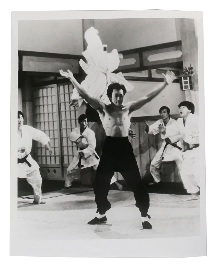 Item #301121 BRUCE LEE PHOTO 8'' X 10'' Inch Photograph. Bruce Lee.