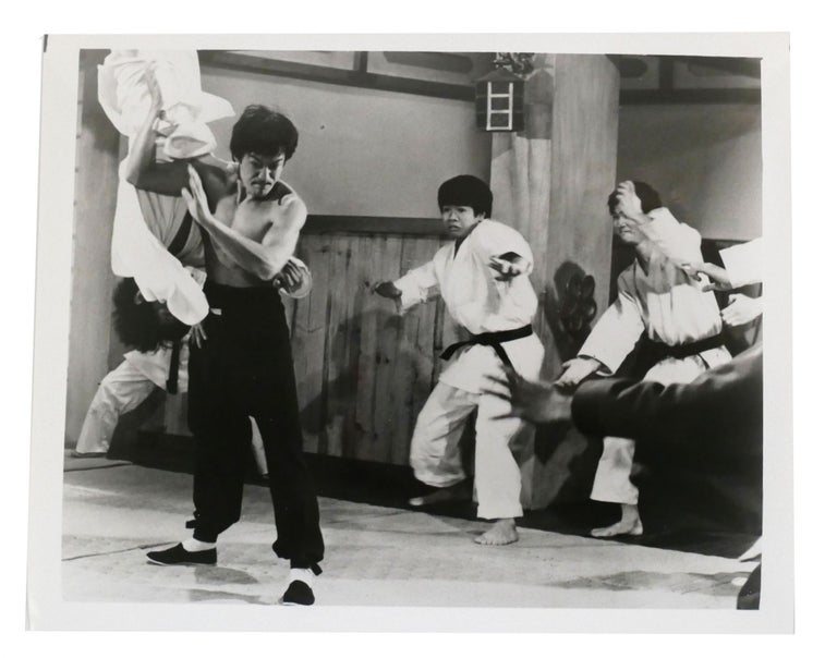 Item #301123 BRUCE LEE PHOTO 8'' X 10'' Inch Photograph. Bruce Lee.