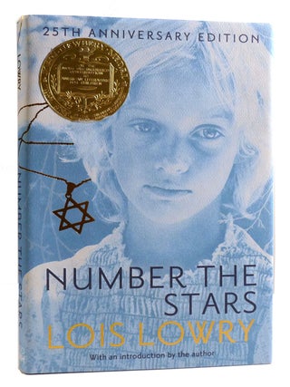 Item #321287 NUMBER THE STARS. Lois Lowry