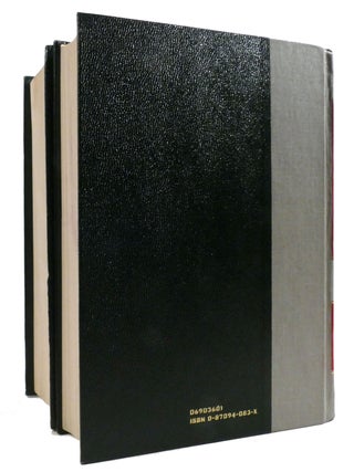THE FINANCIAL ANALYST'S HANDBOOK 2 VOLUME SET; Methods, Theory and Portfolio Management, Analysis by Industry