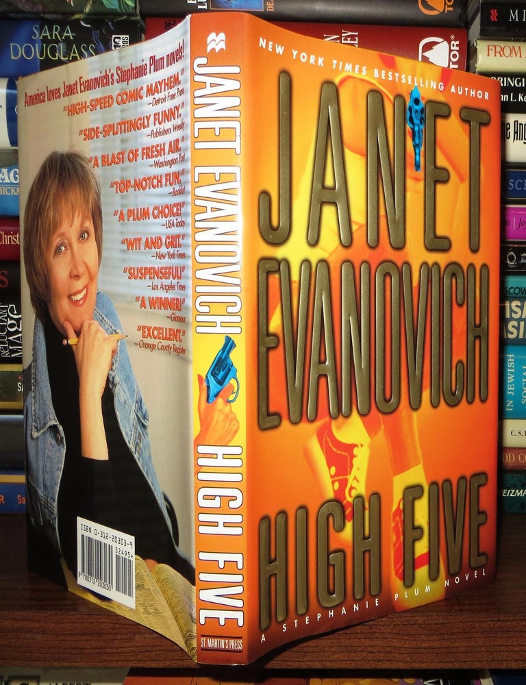 Item #59306 HIGH FIVE; Stephanie Plum, No. 5. Janet Evanovich.